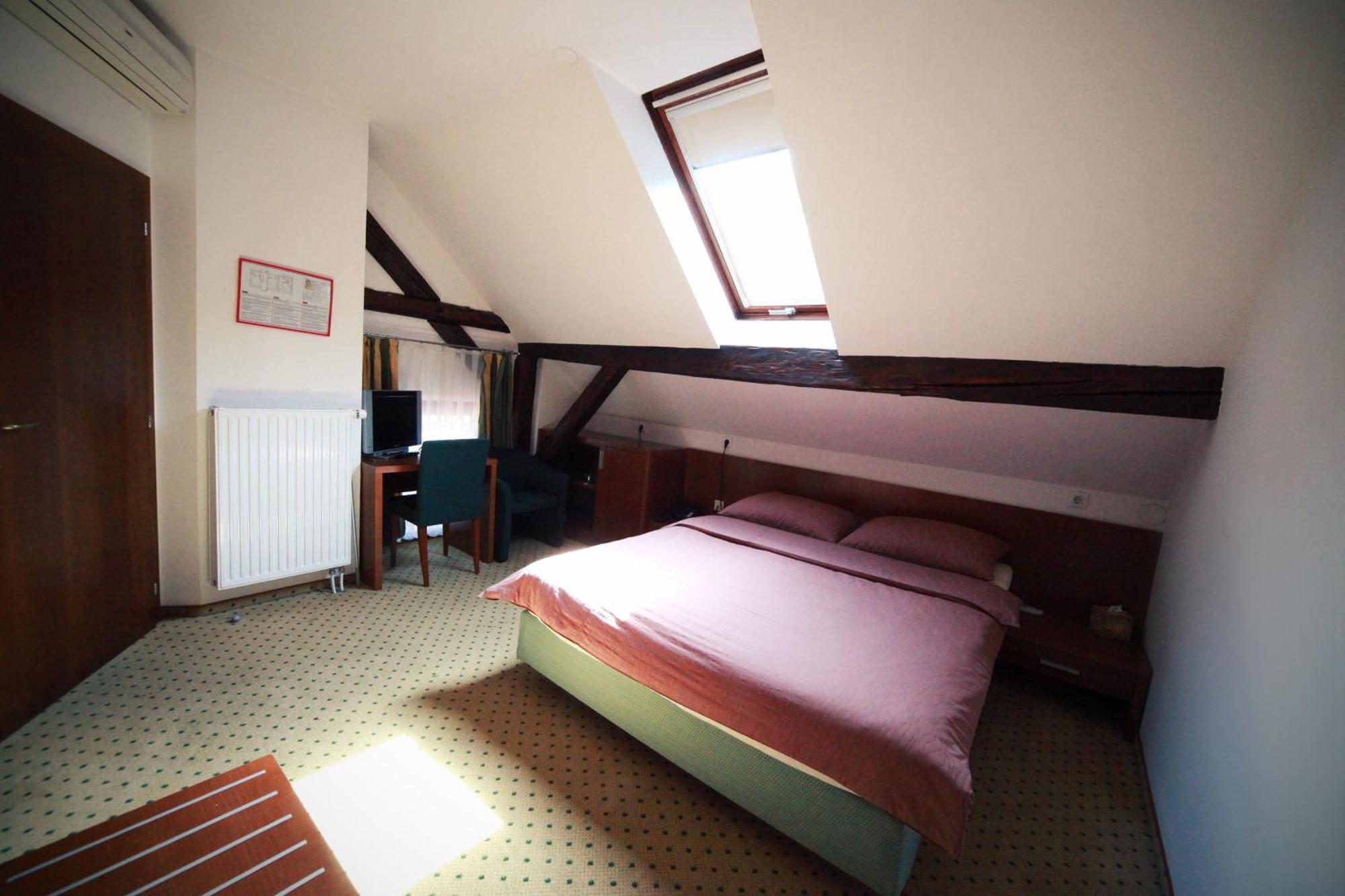Guest House Pri Vodniku リュブリャナ エクステリア 写真